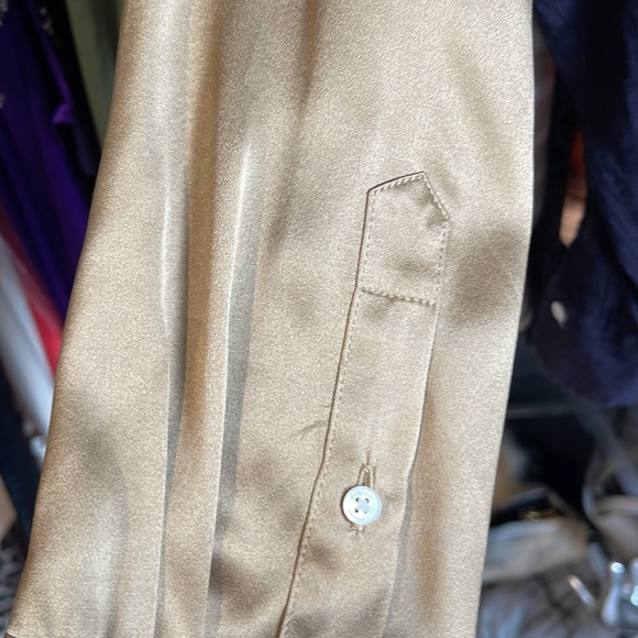 New unworn polo silk blouse. - Picture 6 of 7